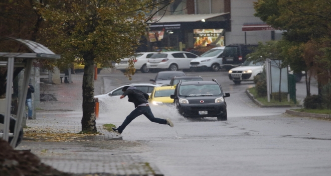 Bingölde sağanak hayatı olumsuz etkiledi