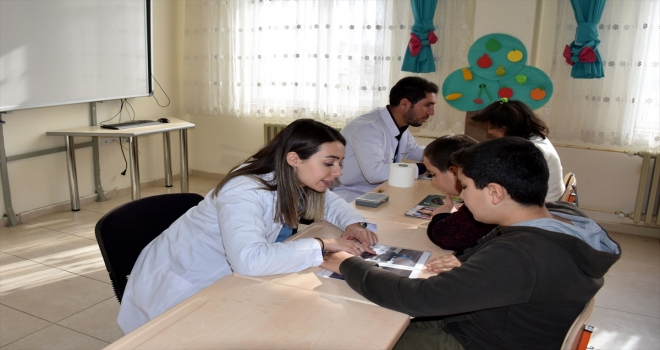 Muşta otizmli çocuklar AAnın Yılın Fotoğrafları oylamasına katıldı