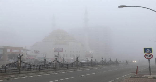 Malatyada sis hava ulaşımını olumsuz etkiliyor