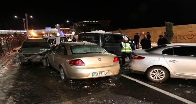 Elazığda zincirleme trafik kazaları: 10 yaralı 