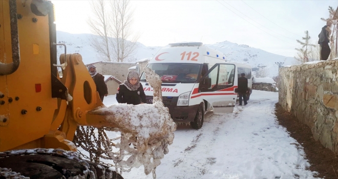 Ekipler yaşlı kadın hasta için seferber oldu