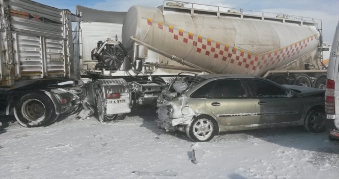 Erzurumda trafik kazaları: 1 ölü, 4 yaralı