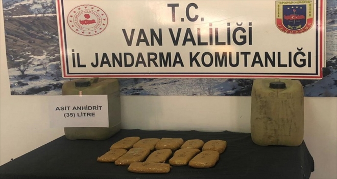 Vanda 4 kilo 687 gram uyuşturucu ele geçirildi