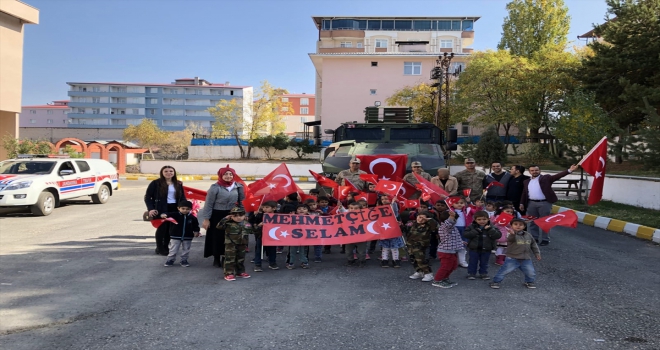 Minik öğrencilerden Barış Pınarı Harekatına destek