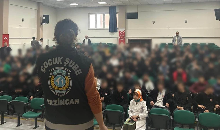 Çocuk Polisi Öğrencileri Bilgilendiriyor.