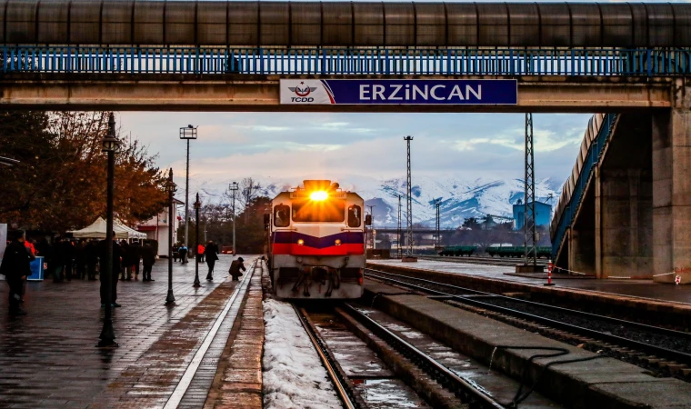 Turistik Doğu Ekspresi Erzincan'da Coşkuyla Karşılandı.