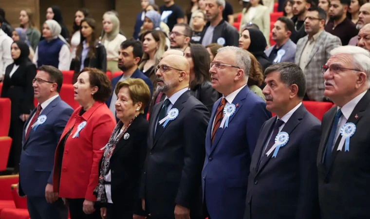 Eczacılık Fakültesi Akreditasyon Belgesi Takdim Töreni Düzenlendi