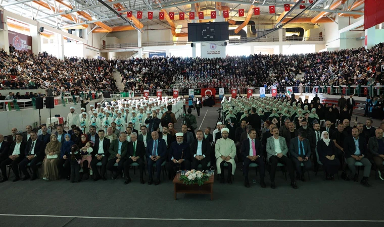 Erzincan’da Hafızlık İcazet Merasimi Coşkuyla Gerçekleştirildi