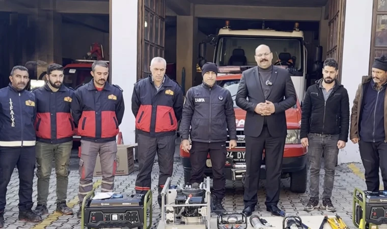 Kemaliye’de AFAD Gönüllülerine Kimlik Kartları verildi