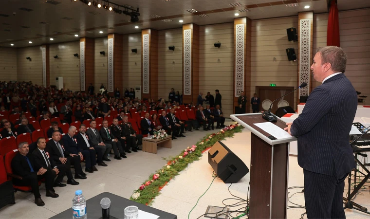 Vali Hamza Aydoğdu, 24 Kasım Öğretmenler Günü Programına Katıldı