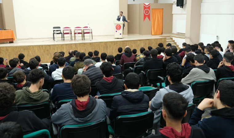 Müftü Fakirullahoğlu Gençlerle Buluştu