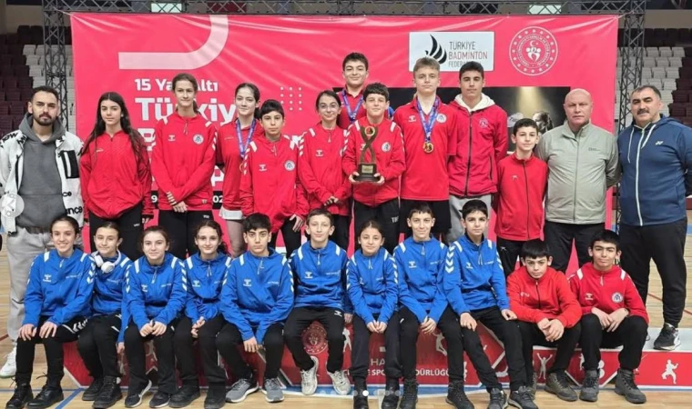 Erzincanlı Badmintonculardan 3 Türkiye Şampiyonluğu ve 1 Türkiye İkinciliği