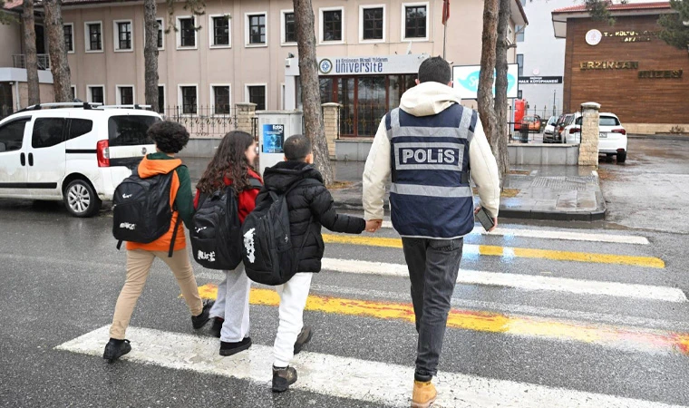 Emniyet'ten Okul Çevreleri ve Servis Araçlarına Yönelik Denetim