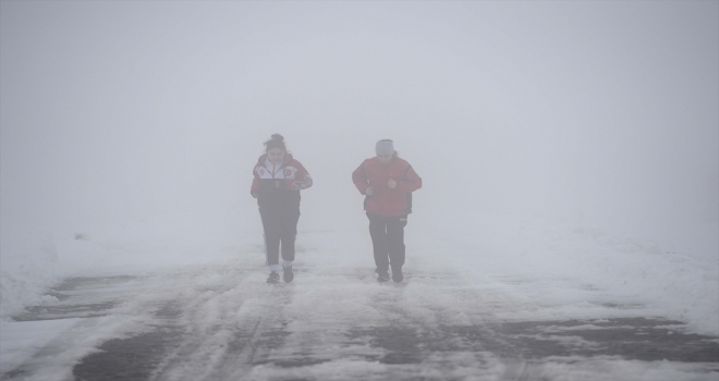 Avrupa şampiyonu kick boksçu, Nemrut Dağında çalışıyor