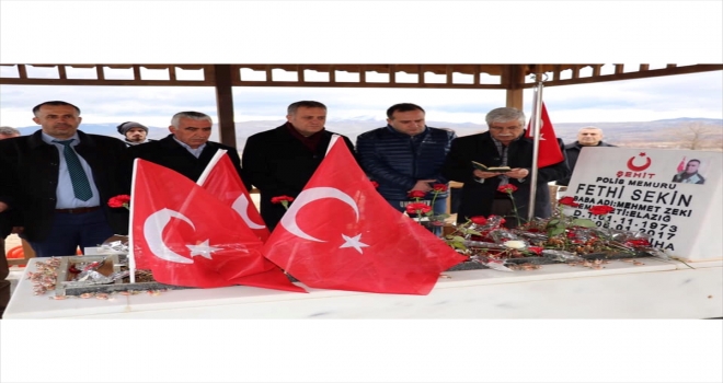 Milletvekili Ağar şehit Sekinin kabrini ziyaret etti