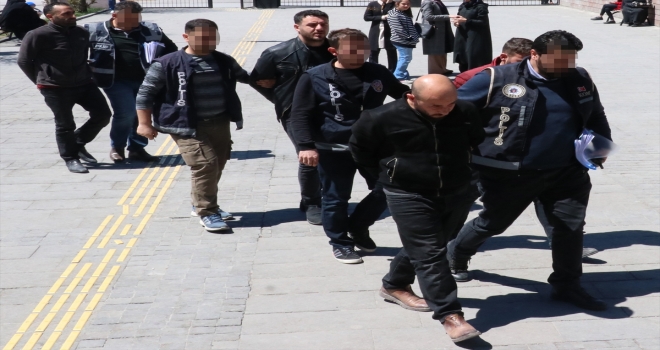 Erzincandaki düzensiz göçmen operasyonu 