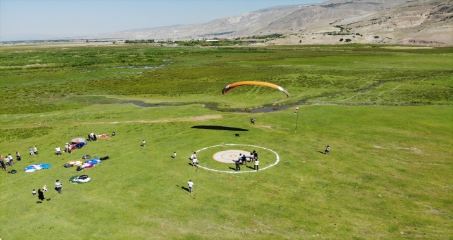 Türkiye Yamaç Paraşütü Hedef Yarışması