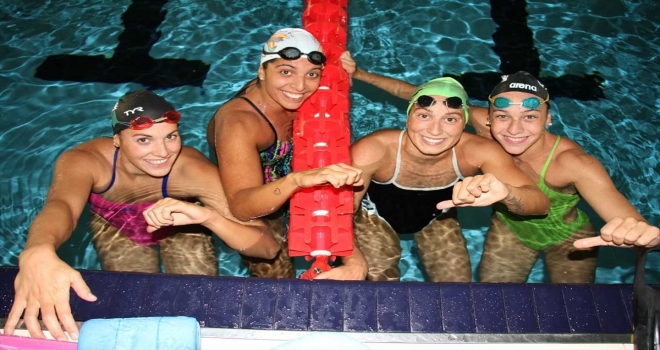 İtalyan yüzücüler Erzurumda kampta