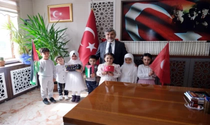 Kur’an kursu öğrencilerinden Filistin’e anlamlı destek