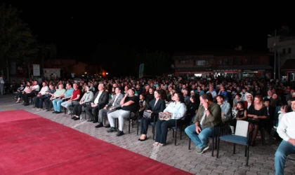 "Yıldız Tozu" nun özel gösterimi Kemaliye’de yapıldı