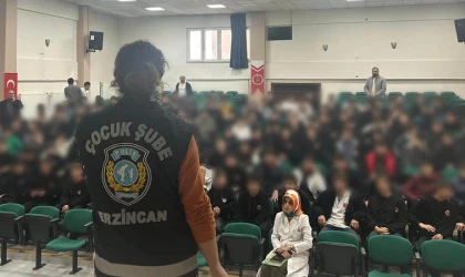 Çocuk Polisi Öğrencileri Bilgilendiriyor.