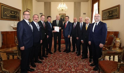 İliç Maden Faciası TBMM Araştırma Komisyonu Raporunu TBMM Başkanlığı'na Sundu