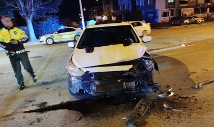 Erzincan Aslanlı Mahallesi'nde Trafik Kazası: Yaralılar Var