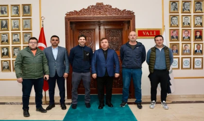 Vali Aydoğdu, Snowboard Dünya Şampiyonası Heyetini Kabul Etti