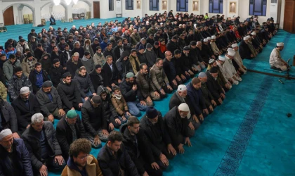 Terzibaba Külliyesi’nde Üç Aylar Sabah Namazı Programı Düzenlendi