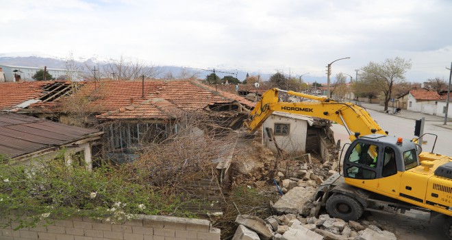 İLK KAZMA VURULDU